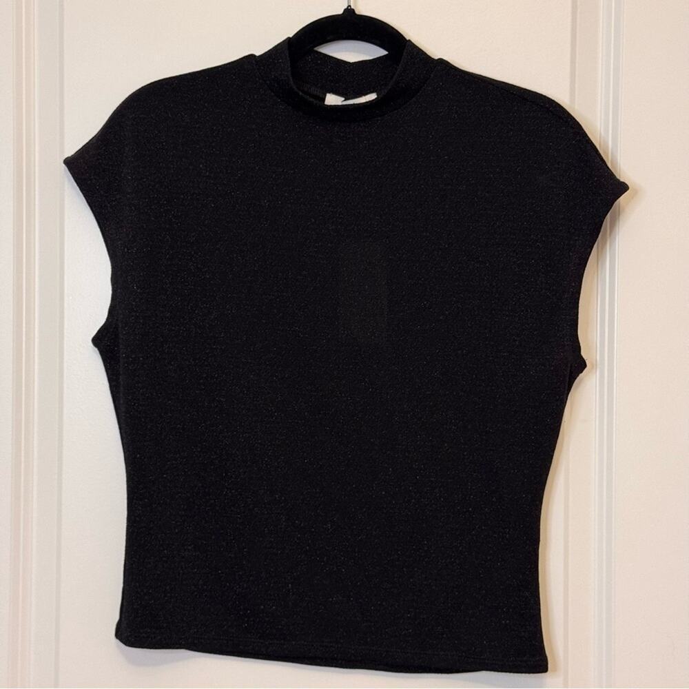 Sadie & Sage Black shimmery Blouse